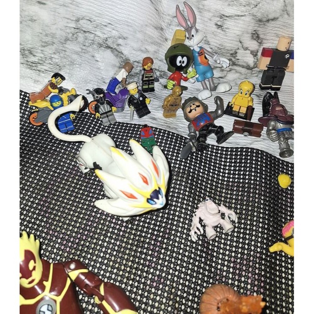 Huge Mixed Toy Action Figure Lot Mario Pokemon Marvel DC Roblox Wrestling WWE - Picture 4 of 12